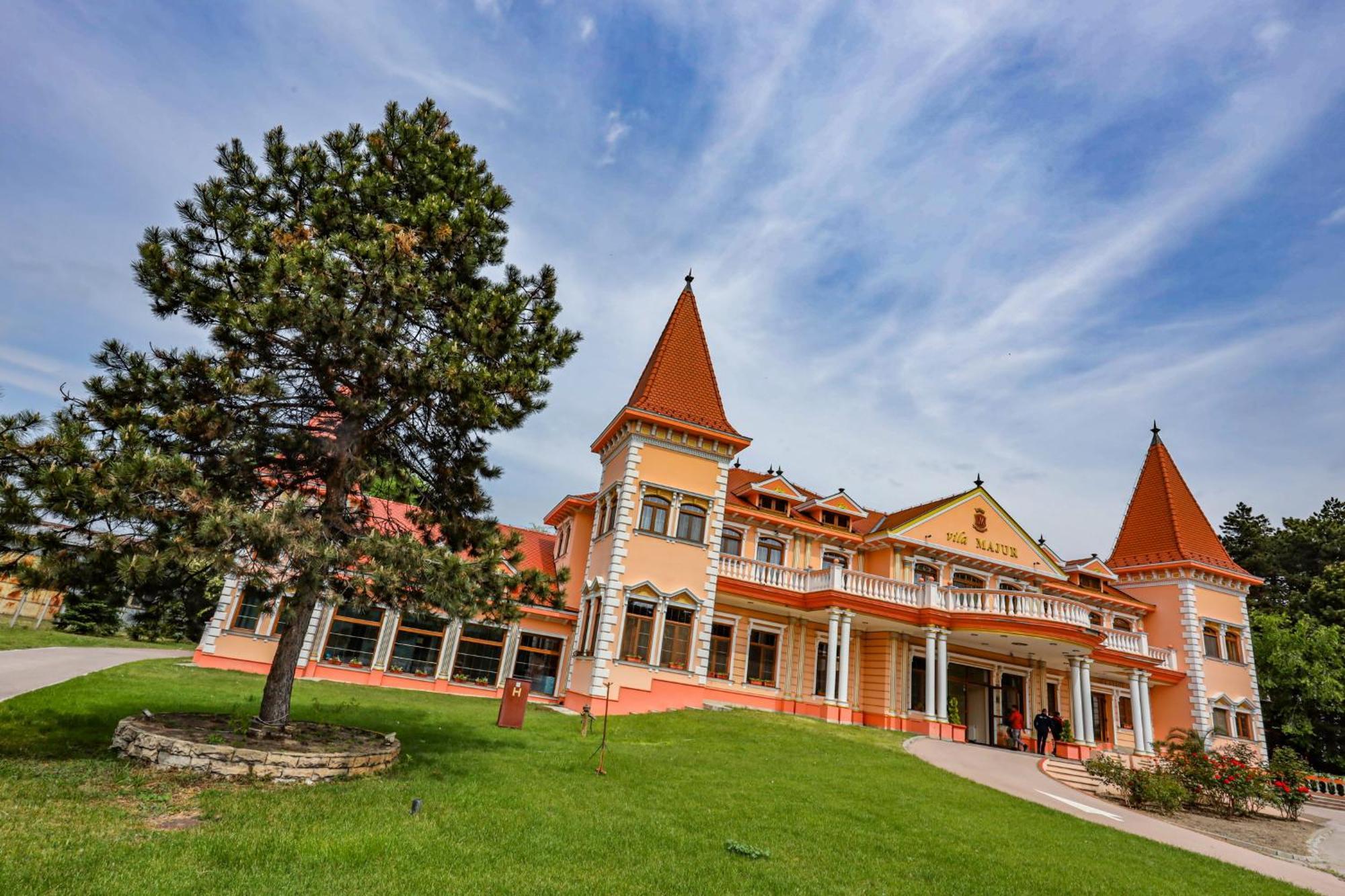 Hotel Villa Majur Subotica Exteriör bild