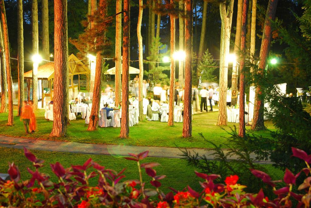 Hotel Villa Majur Subotica Exteriör bild